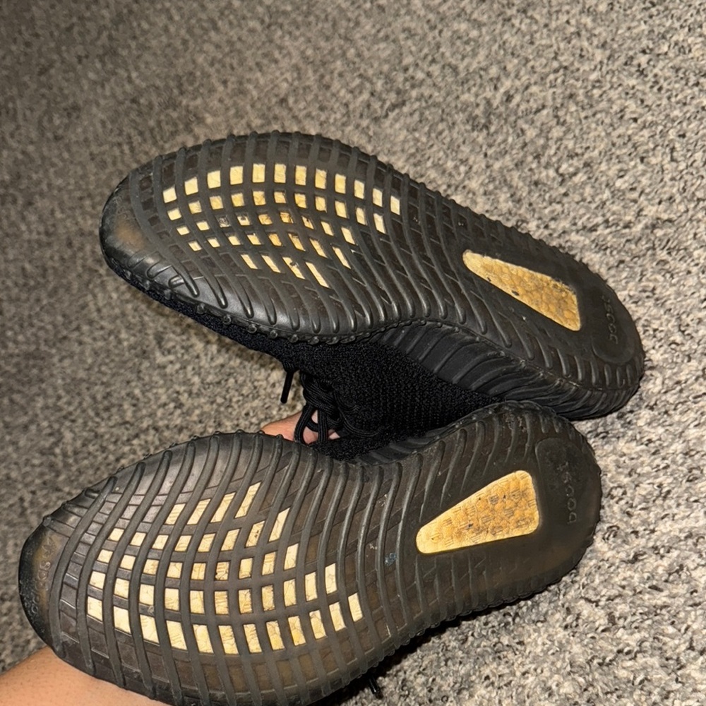 Adidas Yeezy Boost 350 Black Red - Picture 5 of 5